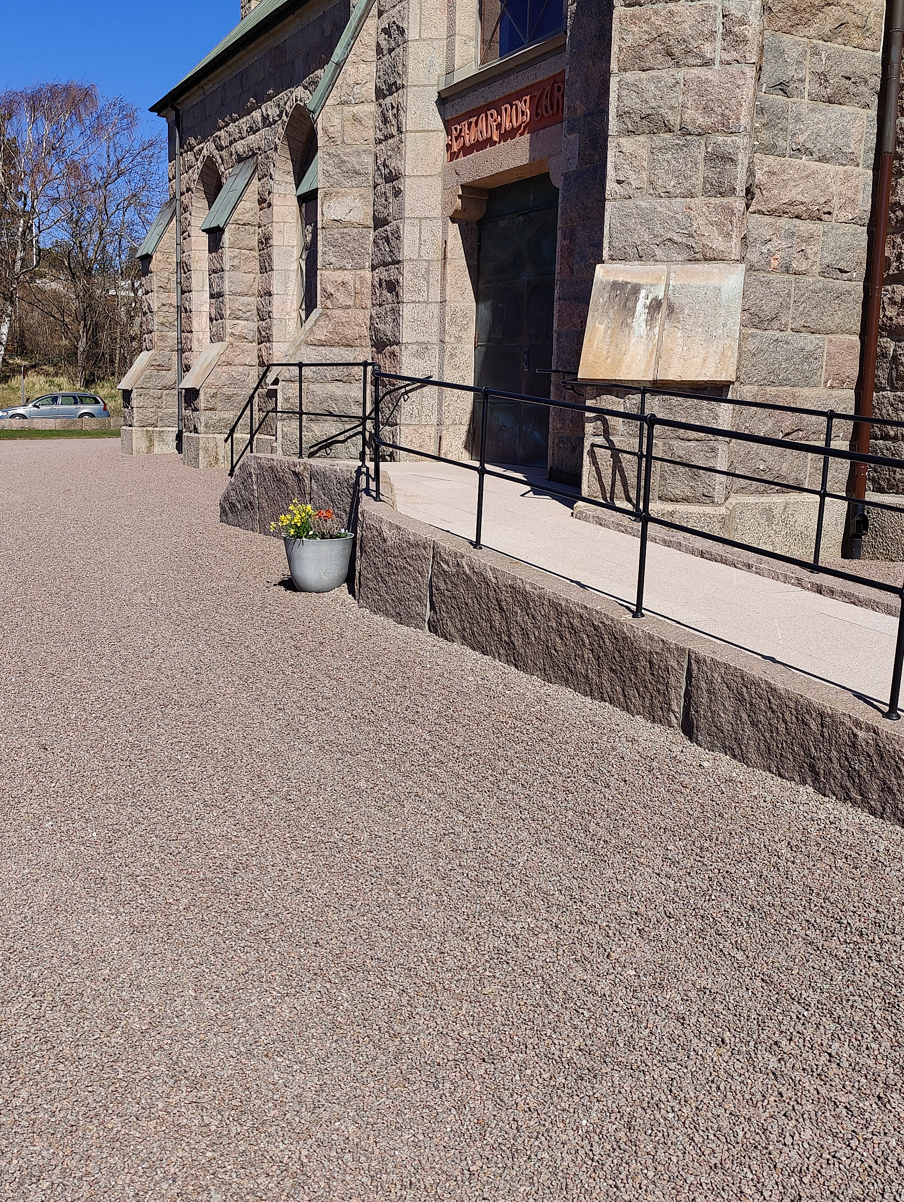 Handikappramp%20Grebbestad%20Kyrka.jpg